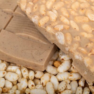 Tablette de chocolat blanc au riz au lait