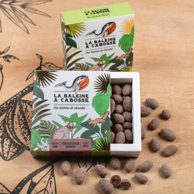 Chocolatier à Marseille - Chocolaterie artisanale La Baleine à cabosse 2 Fèves de cacao enrobées de chocolat noir 65%